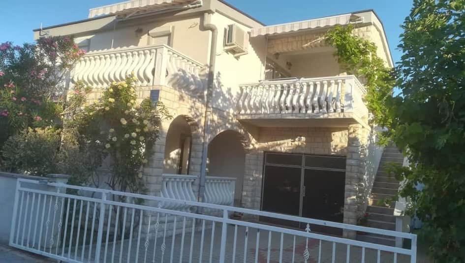 ויר Apartment Krmpotic מראה חיצוני תמונה